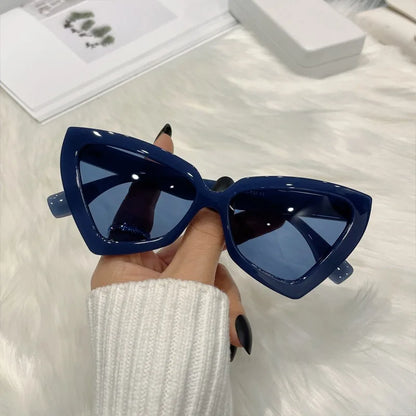 Red Cat Eye Sunglasses Women New Fashion Style Triangle Shades Clear Candy Color Eyewear Vintage Sun Glasses for Women Fashion
